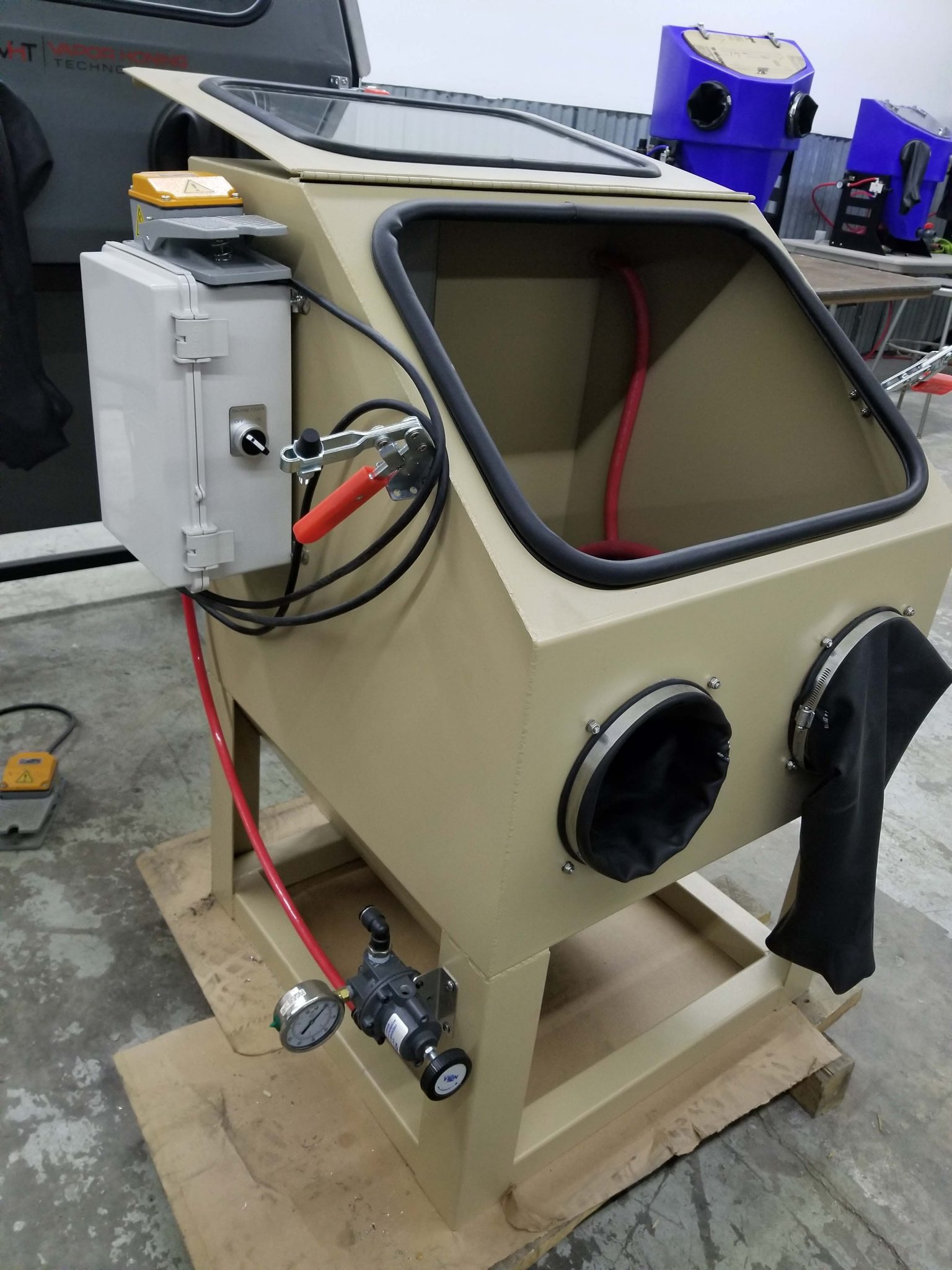 Vapor Hone 650 Benchtop Blast & Wash Systems